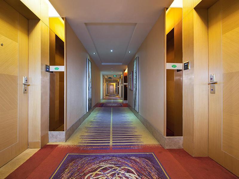 Vinenna International Hotel Shenzhen Shajing Extérieur photo